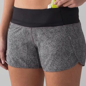 Lululemon Run Times Shorts 4” Sea Spray Alpine White Dark Chrome Black Size 4